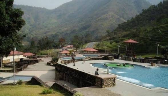 Abraka Turf & country club