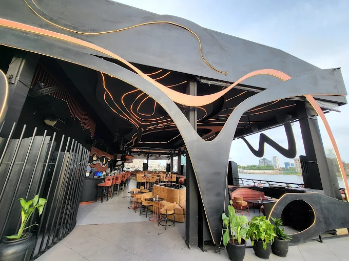 w bar lounge 3 (1)