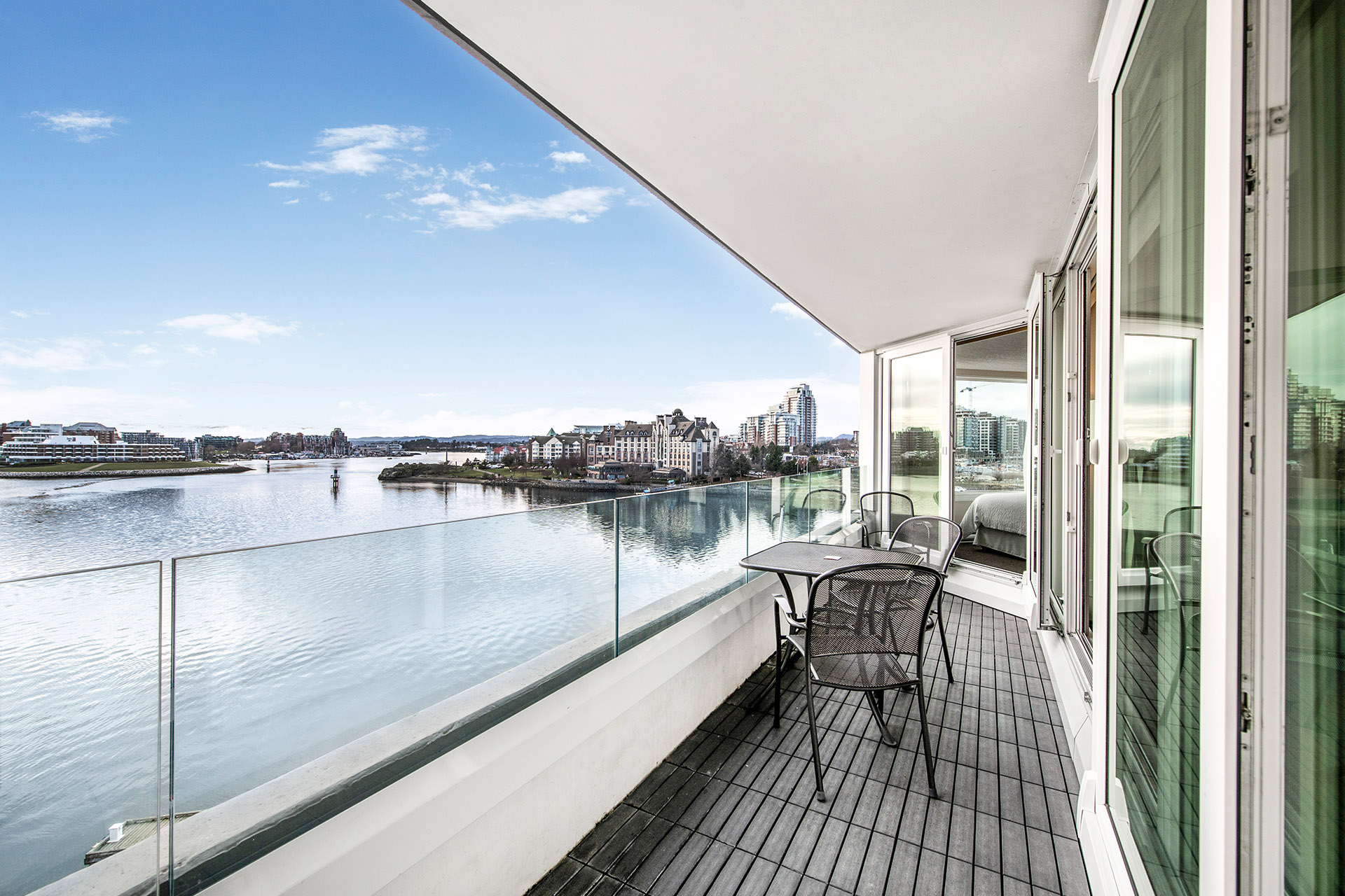 Victoria Island Harbour Suites